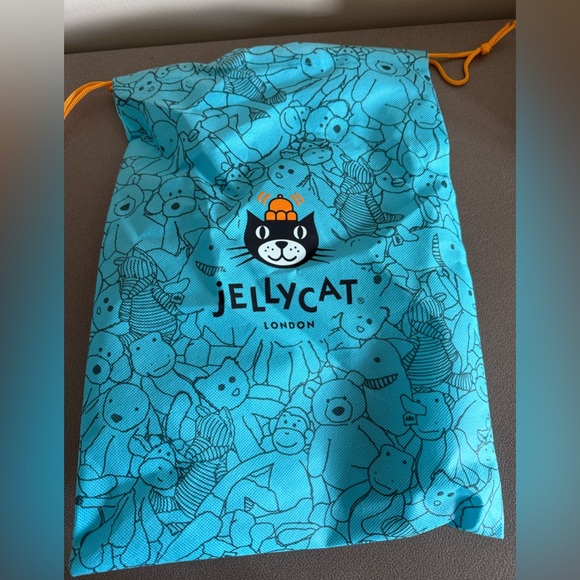 BNWT Auth JellyCat Bashful Cream Bunny, Medium Size - Picture 8 of 8